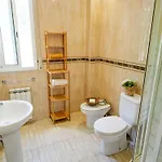 Claudia By Hello Homes סיטגס