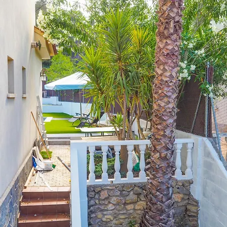 Claudia By Hello Homes