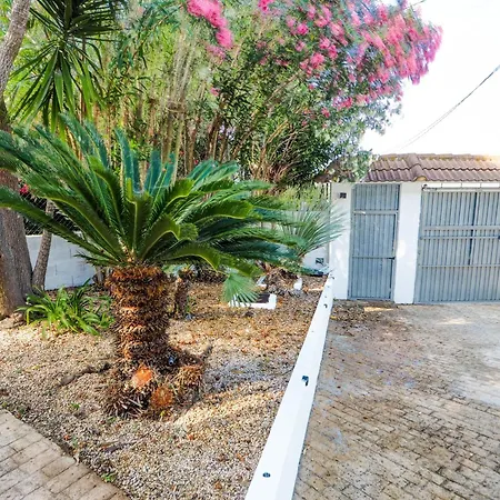 וילה Claudia By Hello Homes