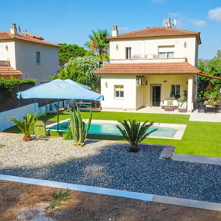 Villa Claudia By Hello Homes