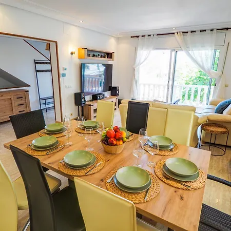 וילה Claudia By Hello Homes *