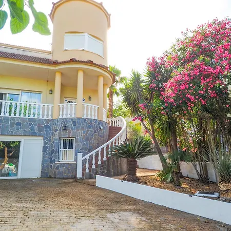 Βίλα Claudia By Hello Homes Σίτζες