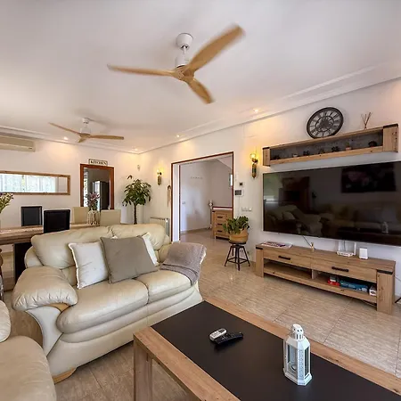 Claudia By Hello Homes Sitges