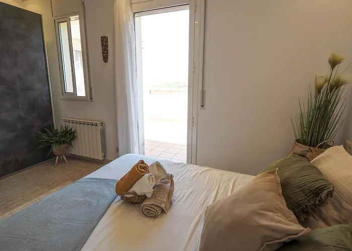 Claudia By Hello Homes *