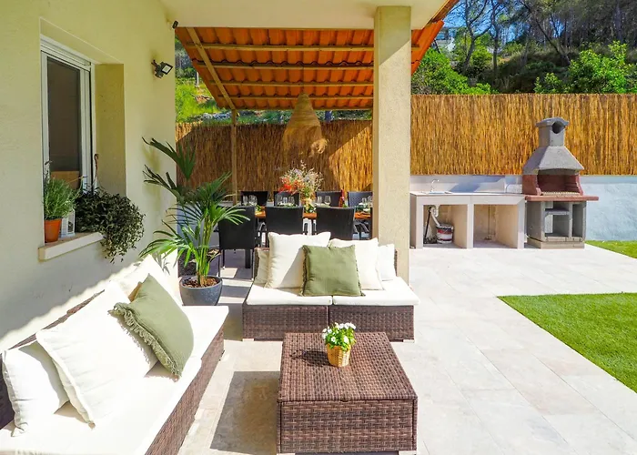 Claudia By Hello Homes