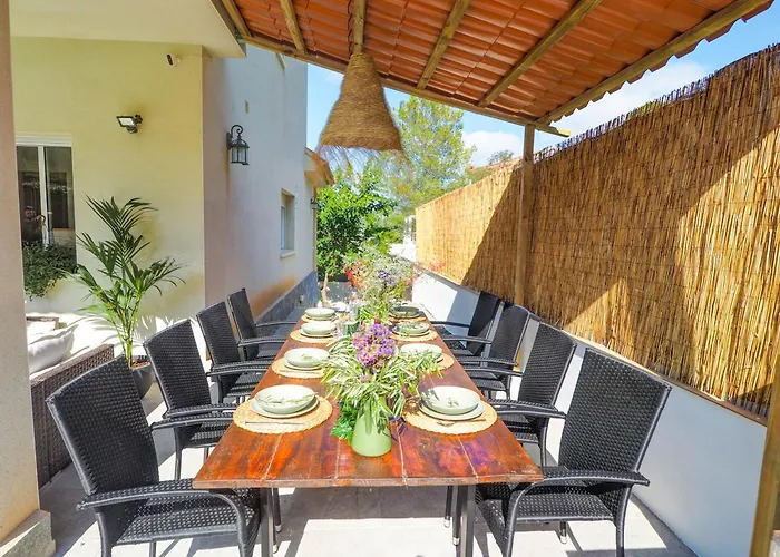 Claudia By Hello Homes