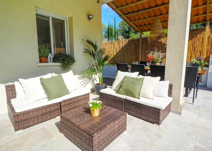 Βίλα Claudia By Hello Homes