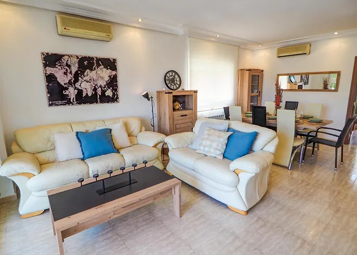 Βίλα Claudia By Hello Homes