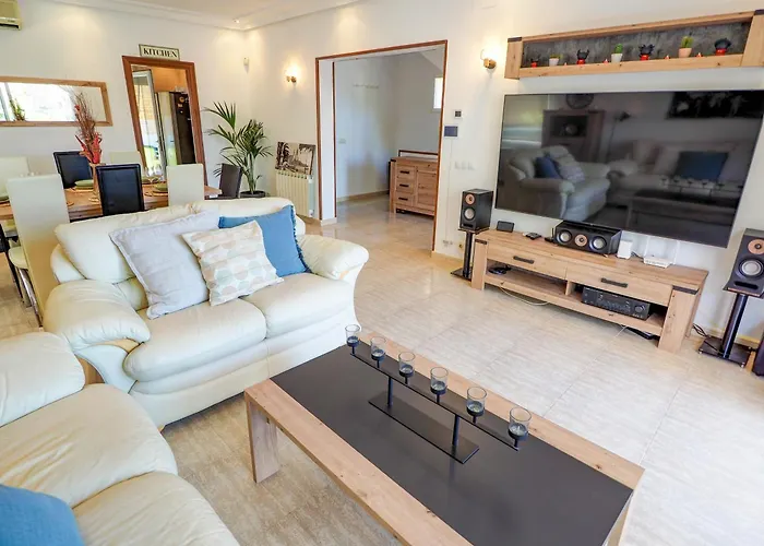 Βίλα Claudia By Hello Homes *