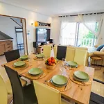 Villa Claudia By Hello Homes *