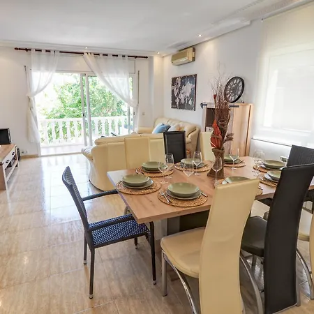 فيلة Claudia By Hello Homes سيدجيس