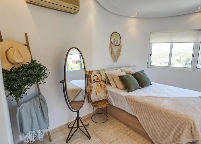 Claudia By Hello Homes