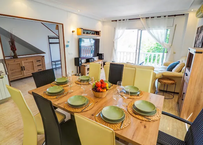 Villa Claudia By Hello Homes *