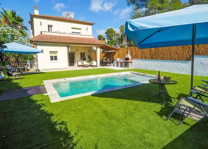 Claudia By Hello Homes *