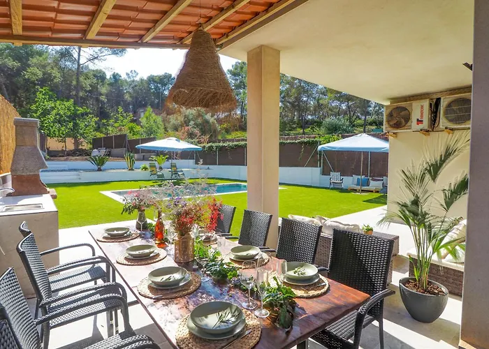 Claudia By Hello Homes